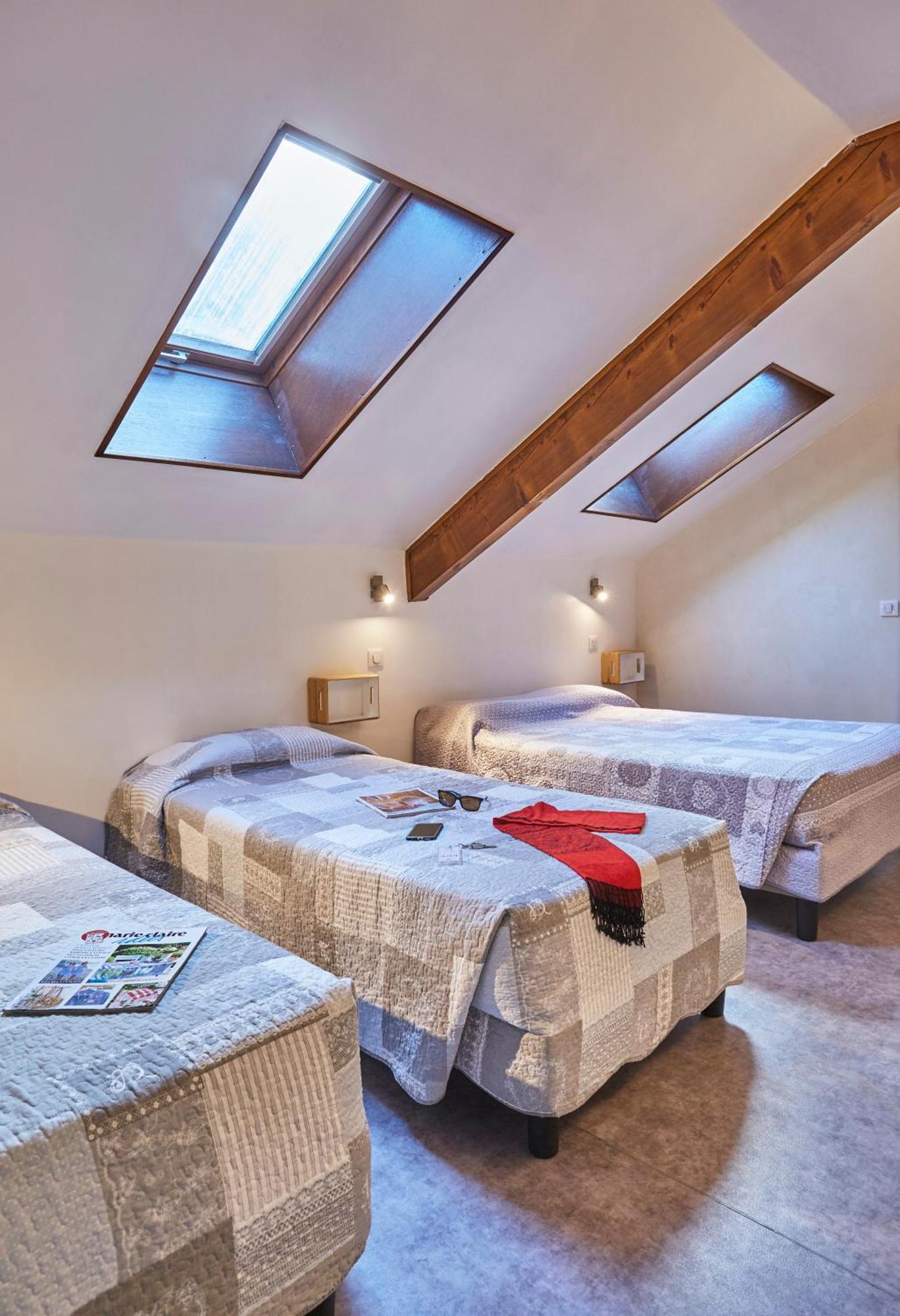 Cit'Hotel Le National Cluses Bagian luar foto
